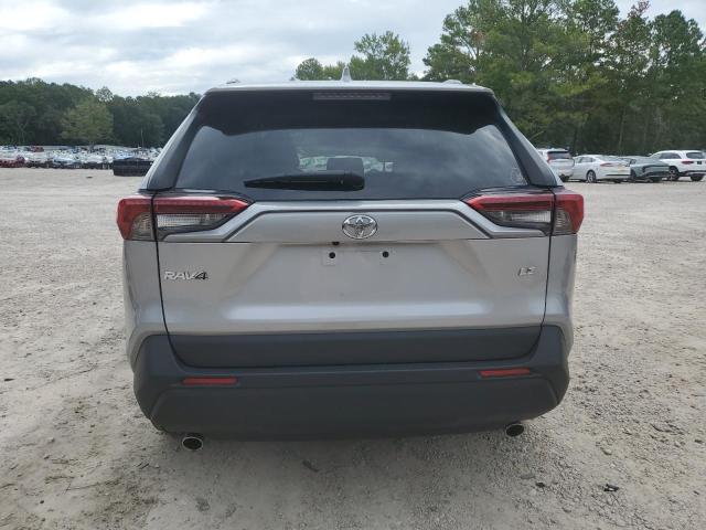 2T3K1RFV9KW039150 - 2019 TOYOTA RAV4 LE SILVER photo 6