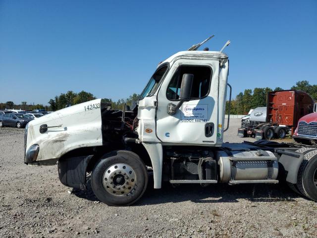 1FUJGEBG1CLBV7395 - 2012 FREIGHTLINER CASCADIA 1 WHITE photo 10