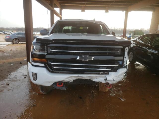 1GCVKREC1HZ384675 - 2017 CHEVROLET SILVERADO K1500 LT WHITE photo 5