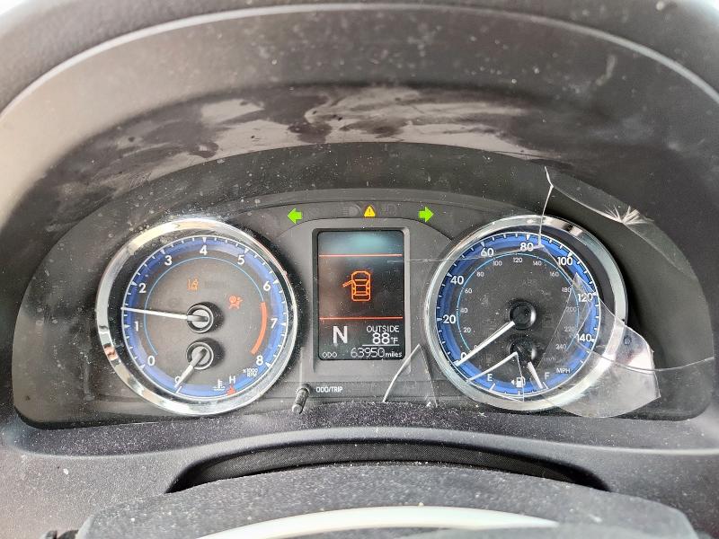 5YFBURHE6JP853463 - 2018 TOYOTA COROLLA L 黑色 照片 9