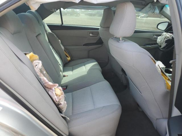4T4BF1FK4GR543569 - 2016 TOYOTA CAMRY LE SILVER photo 10
