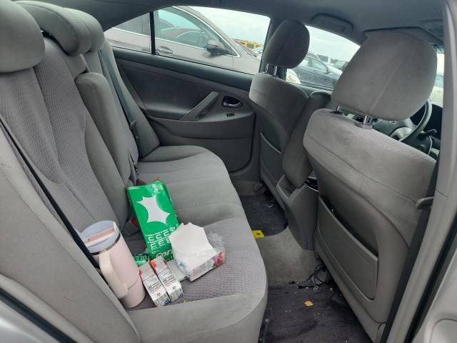 4T1BF3EK3AU088938 - 2010 TOYOTA CAMRY BASE SILVER photo 10