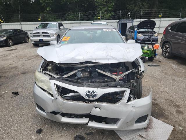 4T1BF3EK3AU088938 - 2010 TOYOTA CAMRY BASE SILVER photo 5