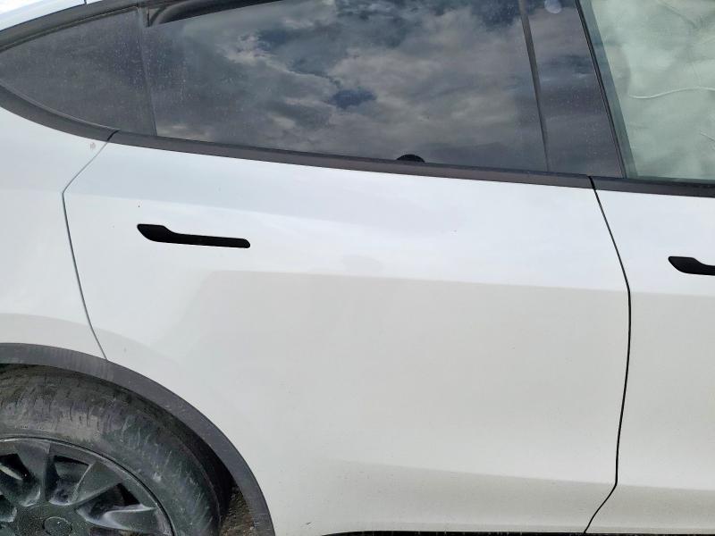 7SAYGDEE7PA094304 - 2023 TESLA MODEL Y 白色 照片 10