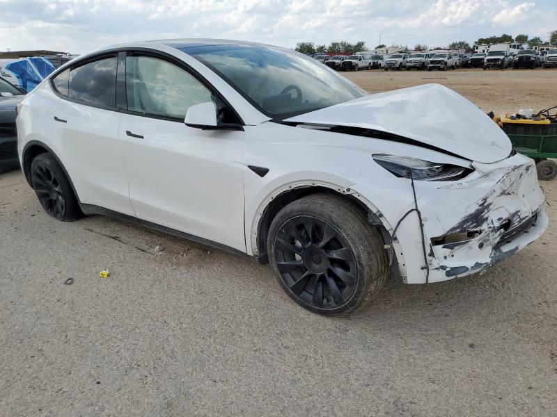 7SAYGDEE7PA094304 - 2023 TESLA MODEL Y 白色 照片 4