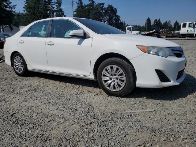 4T4BF1FK6DR328495 - 2013 TOYOTA CAMRY L WHITE photo 4