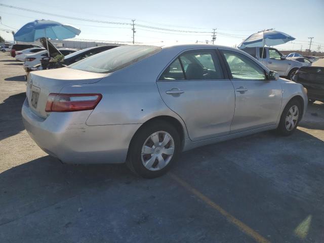 4T4BE46K58R019367 - 2008 TOYOTA CAMRY CE 银色 照片 3