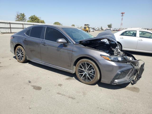 4T1G11AK8RU907792 - 2024 TOYOTA CAMRY SE NIGHT SHADE GRAY photo 4