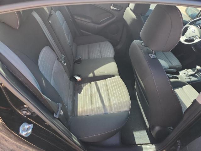 KNAFX4A8XF5262179 - 2015 KIA FORTE EX BLACK photo 10