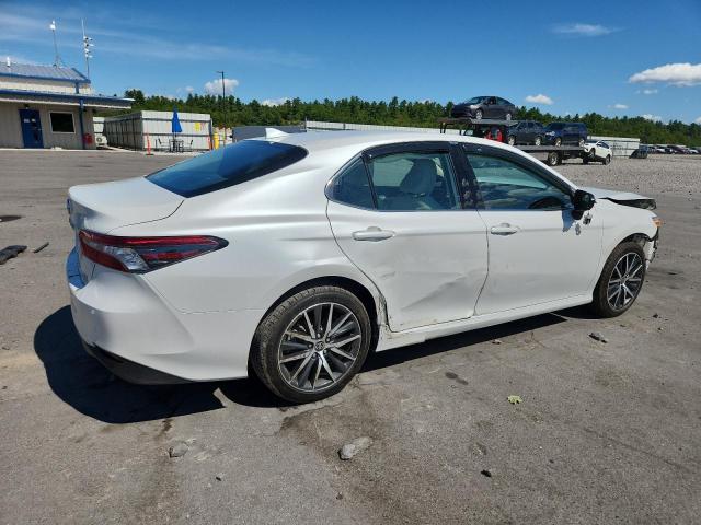 4T1F31AK5RU067718 - 2024 TOYOTA CAMRY XLE WHITE photo 3