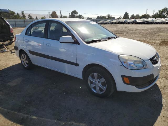 KNADE123086380673 - 2008 KIA RIO BASE WHITE photo 4