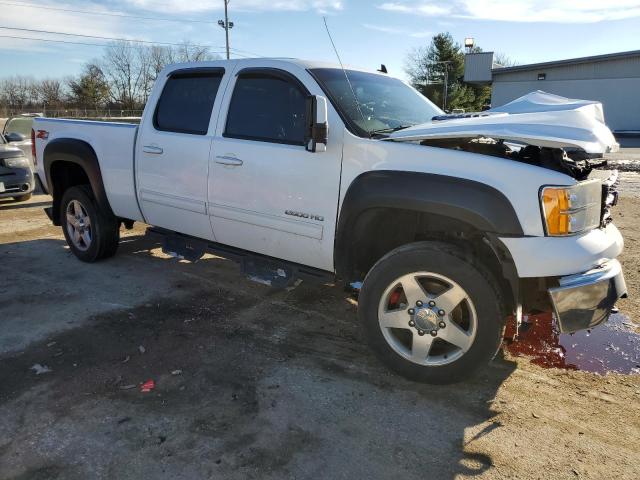 1GT121C8XBF116912 - 2011 GMC SIERRA K2500 SLT WHITE photo 4