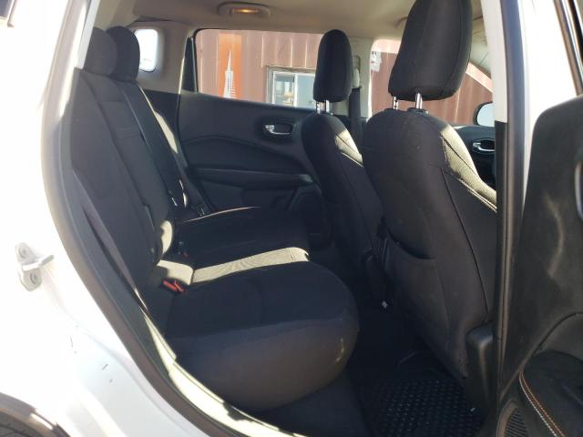 3C4NJDAB9KT723880 - 2019 JEEP COMPASS SPORT Weiß Foto 10