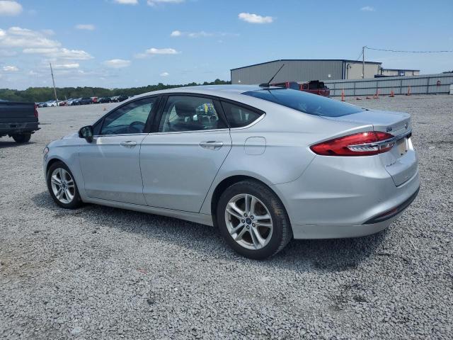 3FA6P0HD8JR237887 - 2018 FORD FUSION SE SILVER photo 2