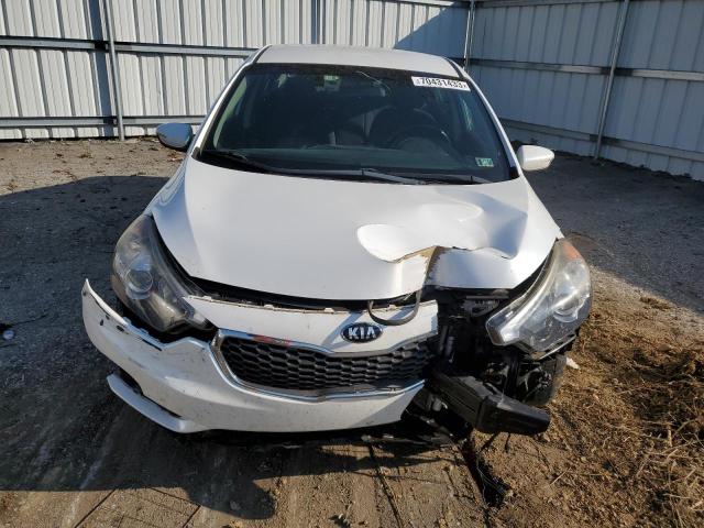 KNAFX4A88E5162595 - 2014 KIA FORTE EX WHITE photo 5