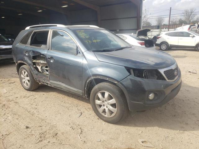 5XYKT4A64CG188532 - 2012 KIA SORENTO BASE BLACK photo 4