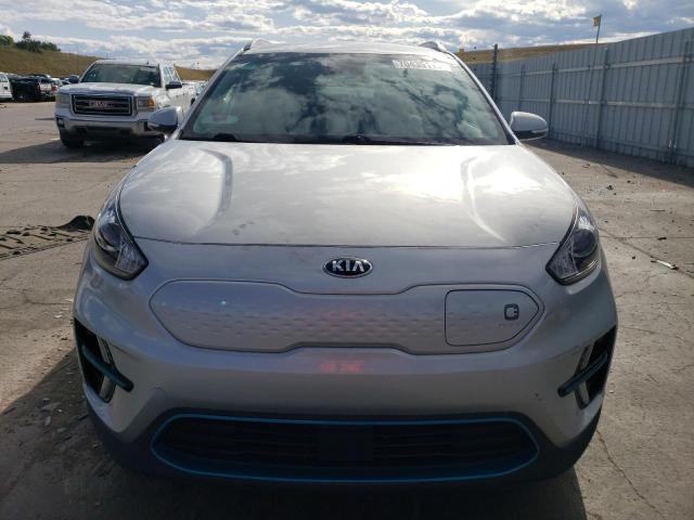 KNDCC3LG9K5024138 - 2019 KIA NIRO EX SILVER photo 5