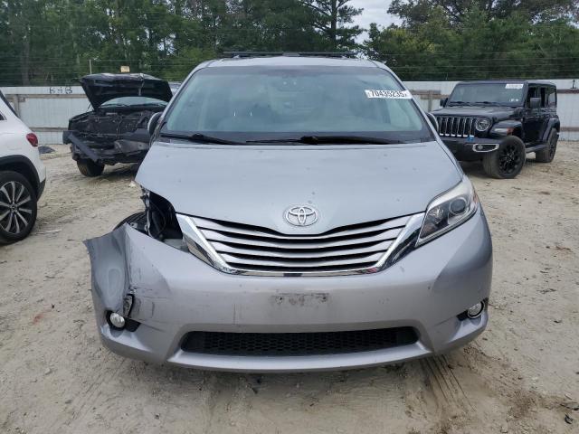 5TDDK3DC9FS117714 - 2015 TOYOTA SIENNA XLE 银色 照片 5