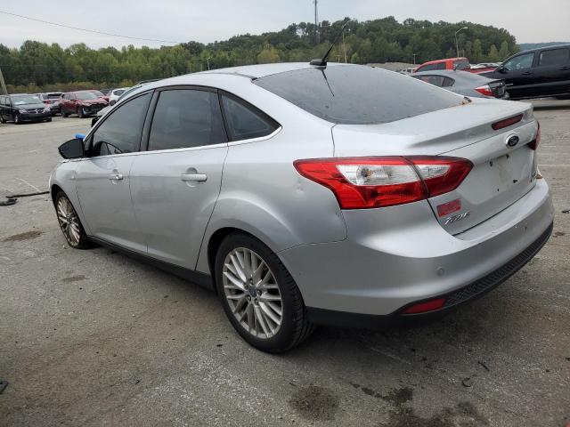 1FAHP3H28CL393048 - 2012 FORD FOCUS SEL SILVER photo 2