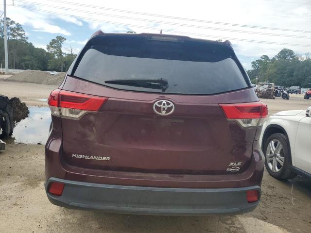 5TDKZRFH3HS220855 - 2017 TOYOTA HIGHLANDER SE RED photo 6
