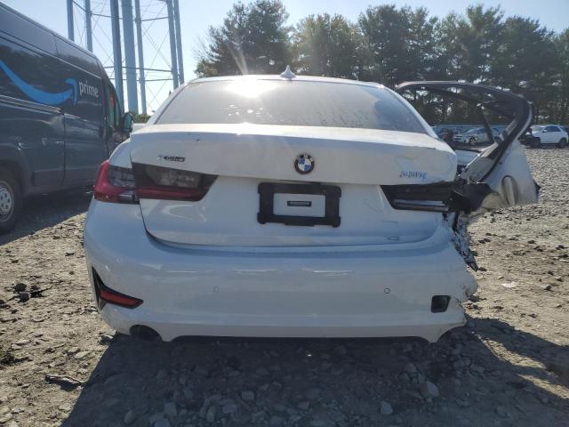 3MW5R7J04M8C20849 - 2021 BMW 330XI WHITE photo 6