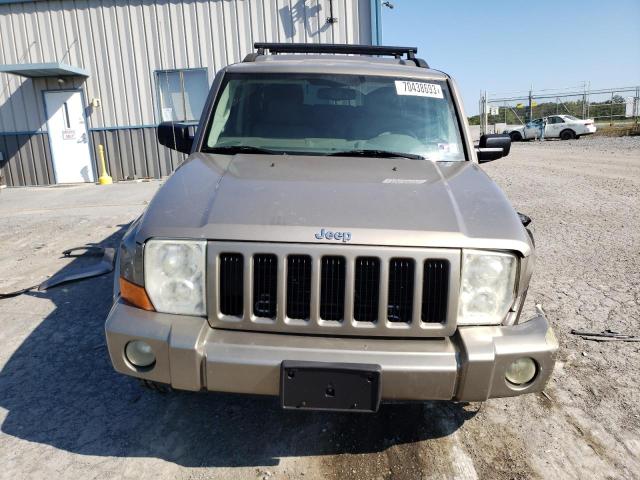 1J8HG48K36C170672 - 2006 JEEP COMMANDER TAN photo 5