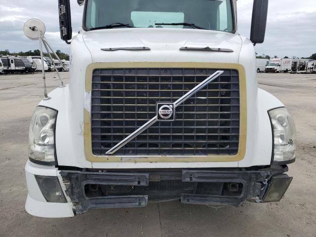 4V4NC9GG58N484061 - 2008 VOLVO VN VNL WHITE photo 7