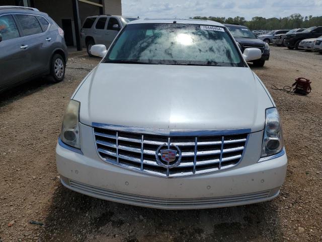 1G6KD57998U155183 - 2008 CADILLAC DTS WHITE photo 5