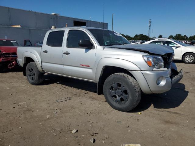 5TELU42N97Z467302 - 2007 TOYOTA TACOMA DOUBLE CAB SILVER photo 4