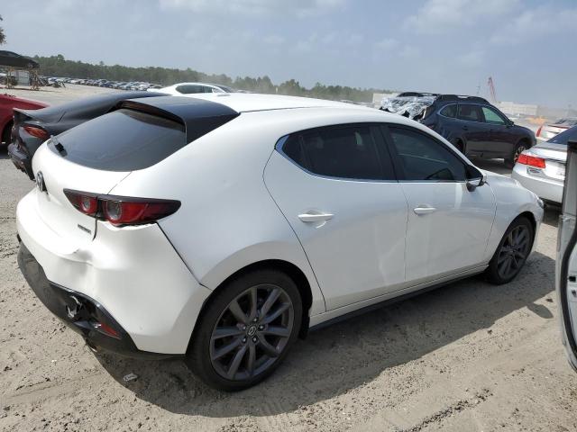 JM1BPAMM3K1137261 - 2019 MAZDA 3 PREFERRED WHITE photo 3