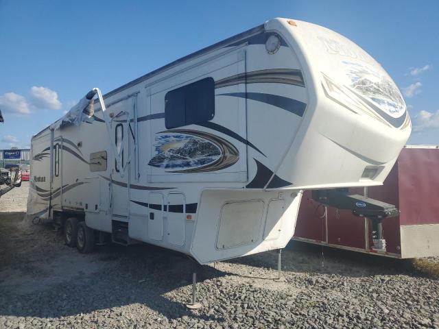 4YDF37522D4701283 - 2013 KEYSTONE MONTANA WHITE photo 1