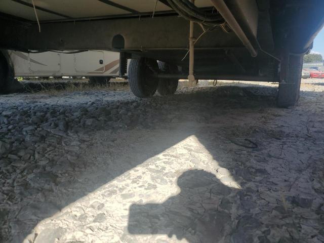 4YDF37522D4701283 - 2013 KEYSTONE MONTANA WHITE photo 8