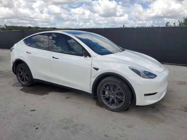 7SAYGAEE9SF261434 - 2025 TESLA MODEL Y WHITE photo 4