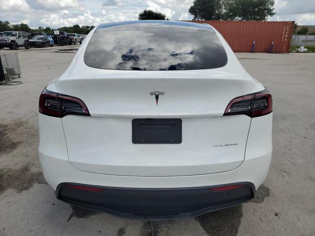 7SAYGAEE9SF261434 - 2025 TESLA MODEL Y WHITE photo 6