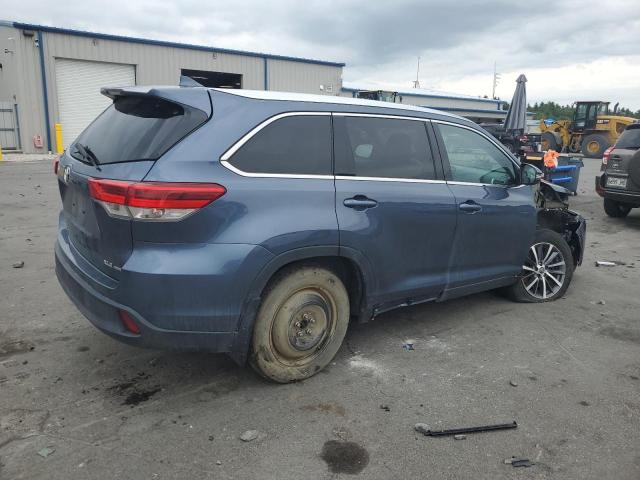 5TDJZRFH4KS988721 - 2019 TOYOTA HIGHLANDER SE BLUE photo 3
