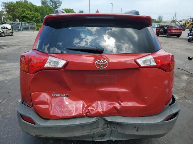 JTMZFREVXFD055541 - 2015 TOYOTA RAV4 LE RED photo 6