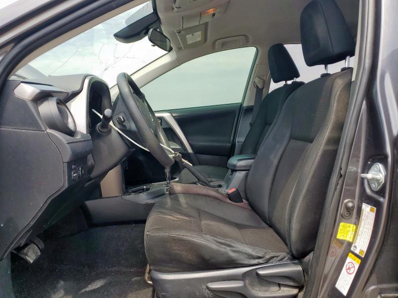 JTMZFREV1HJ124833 - 2017 TOYOTA RAV4 LE 灰色 照片 7