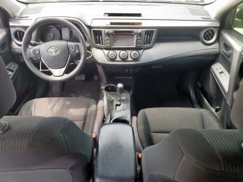 JTMZFREV1HJ124833 - 2017 TOYOTA RAV4 LE 灰色 照片 8