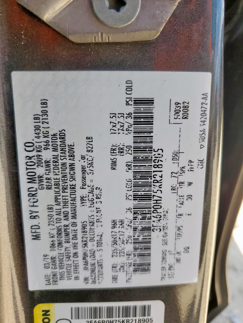 3FA6P0H75KR218905 - 2019 FORD FUSION SE 灰色 照片 12