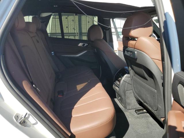 5UXCR6C08M9G82744 - 2021 BMW X5 XDRIVE40I WHITE photo 11