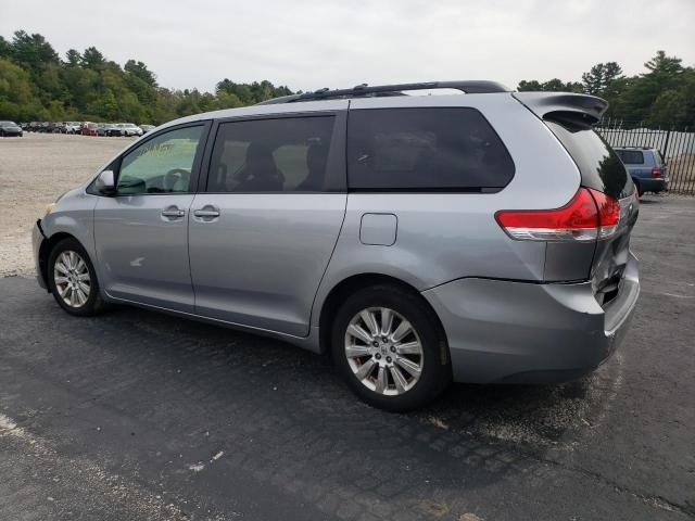 5TDJK3DCXCS039880 - 2012 TOYOTA SIENNA LE 银色 照片 2