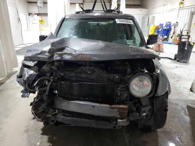 1C4NJRBB0GD673282 - 2016 JEEP PATRIOT SPORT GRAY photo 5