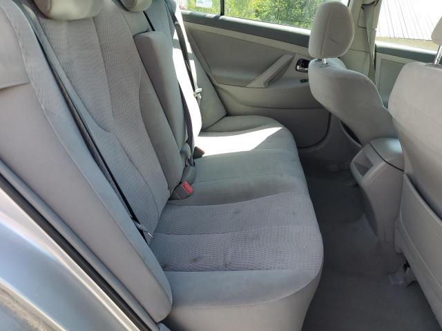 4T4BF3EK4BR102952 - 2011 TOYOTA CAMRY BASE Серебристый фото 10