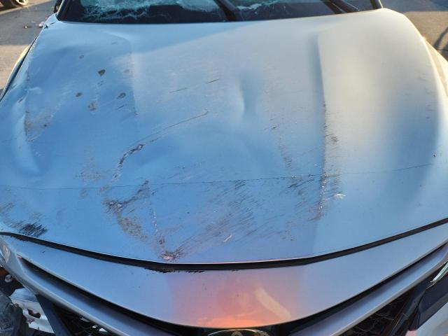 4T1B11HK1JU078892 - 2018 TOYOTA CAMRY L SILVER photo 11