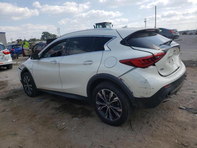 SJKCH5CR3HA034305 - 2017 INFINITI QX30 BASE WHITE photo 2