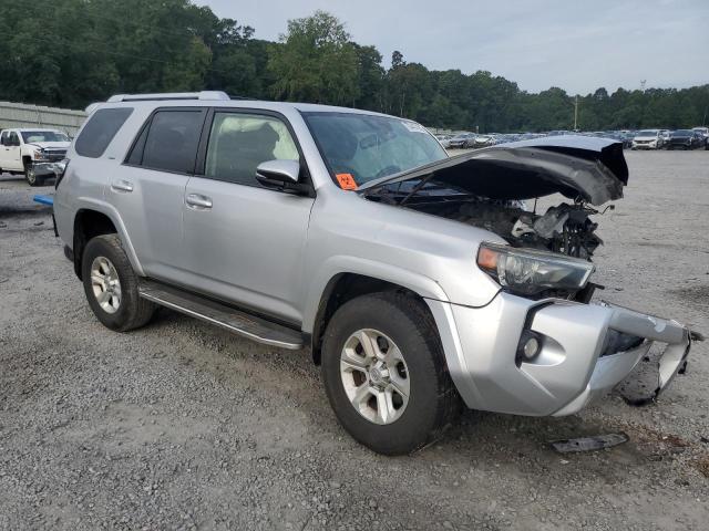 JTEZU5JR2H5148490 - 2017 TOYOTA 4RUNNER SR5 SILVER photo 4