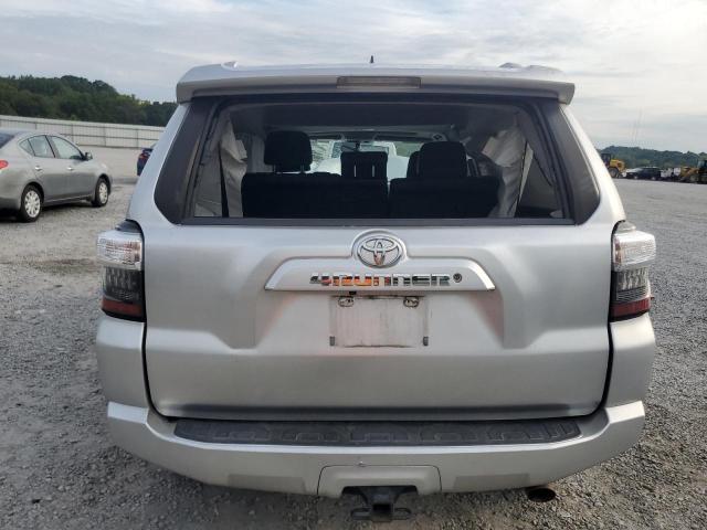JTEZU5JR2H5148490 - 2017 TOYOTA 4RUNNER SR5 SILVER photo 6