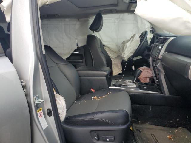 JTEZU5JR2H5148490 - 2017 TOYOTA 4RUNNER SR5 SILVER photo 7