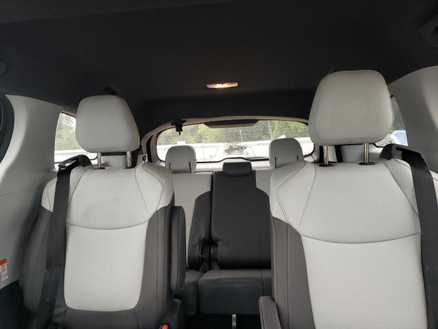 5TDGSKFC9NS045836 - 2022 TOYOTA SIENNA LE WHITE photo 10