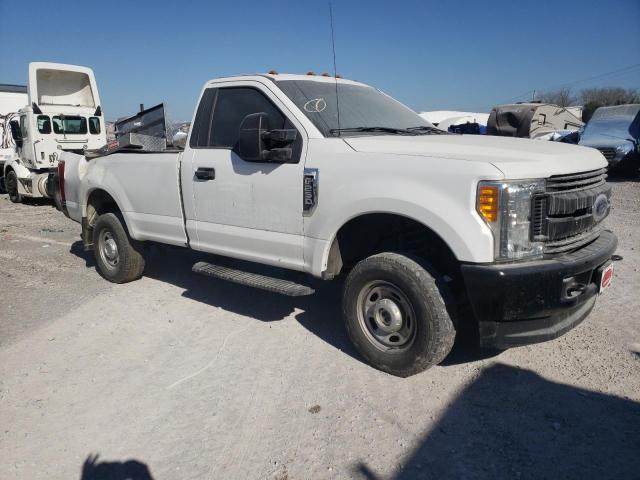 1FTBF2B66HEC49406 - 2017 FORD F250 SUPER DUTY WHITE photo 4